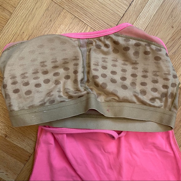 Lululemon Power Y tank - Picture 4 of 4
